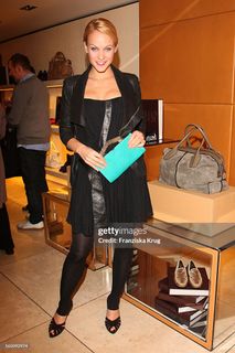 Mirjam Weichselbraun feet photo thumbnail