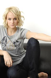 Mirjam Weichselbraun feet photo thumbnail