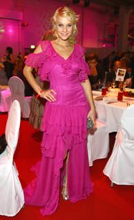 Mirjam Weichselbraun feet photo thumbnail