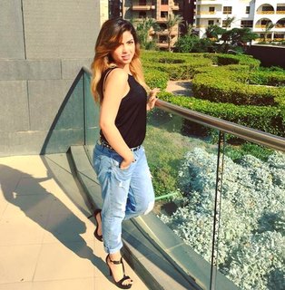 Mirna Gamil feet photo thumbnail