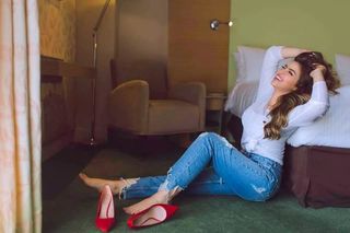 Mirna Gamil feet photo thumbnail