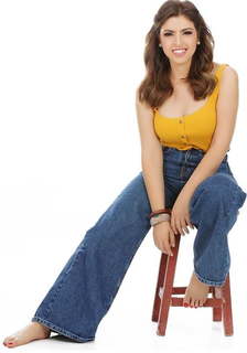 Mirna Gamil feet photo thumbnail