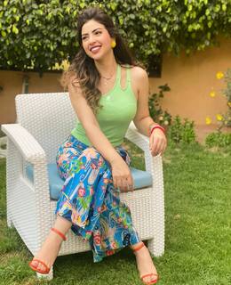 Mirna Gamil feet photo thumbnail