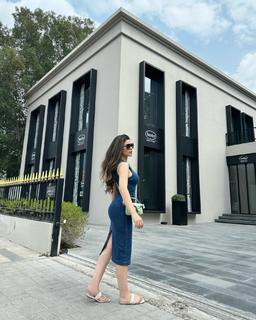 Mirna Gamil feet photo thumbnail