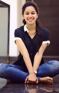 Mirnalini Ravi feet photo 3