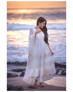 Mirnalini Ravi feet photo 3