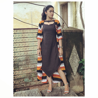 Mirnalini Ravi feet photo 1