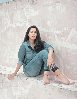 Mirnalini Ravi feet photo 18