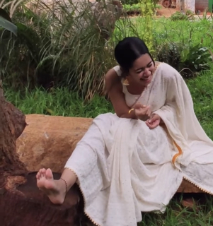 Mirnalini Ravi feet photo 6