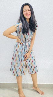 Mirnalini Ravi feet photo 3