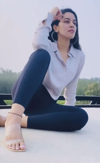 Mirnalini Ravi feet photo 15
