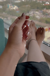 Mirnalini Ravi feet photo 9