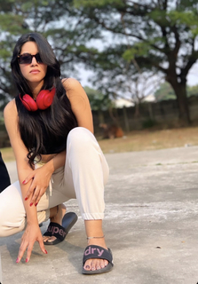Mirnalini Ravi feet photo 9