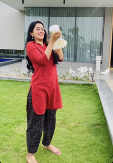 Mirnalini Ravi feet photo 7