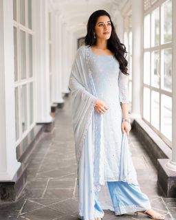 Mirnalini Ravi feet photo 4