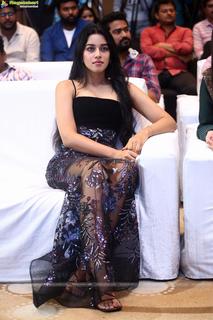 Mirnalini Ravi feet photo 16