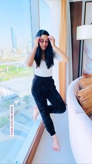 Mirnalini Ravi feet photo 20