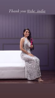 Mirnalini Ravi feet photo 18