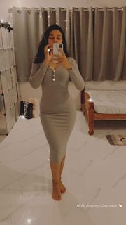 Mirnalini Ravi feet photo 11