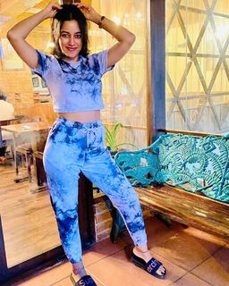 Mirnalini Ravi feet photo 6