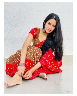 Mirnalini Ravi feet photo 20
