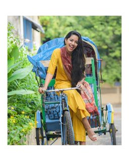 Mirnalini Ravi feet photo 9