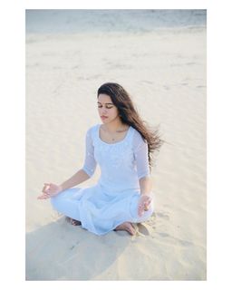Mirnalini Ravi feet photo 7
