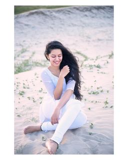 Mirnalini Ravi feet photo 4