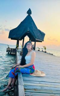 Mirnalini Ravi feet photo 7