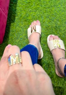 Mirnalini Ravi feet photo 17