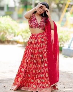 Mirnalini Ravi feet photo 2