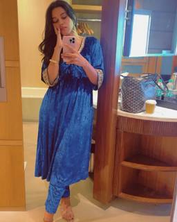 Mirnalini Ravi feet photo 1