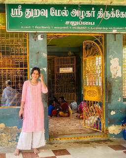 Mirnalini Ravi feet photo 19