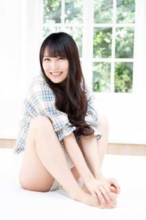 Miru Shiroma feet photo 12