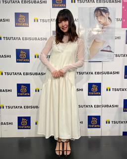 Miru Shiroma feet photo 5