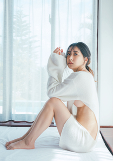 Miru Shiroma feet photo 4