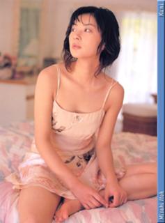 Misaki Itô feet photo 9