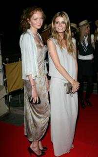 Mischa Barton feet photo thumbnail