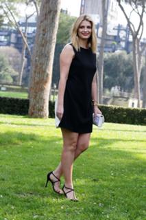 Mischa Barton feet photo thumbnail