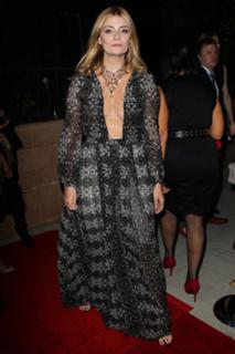 Mischa Barton feet photo thumbnail