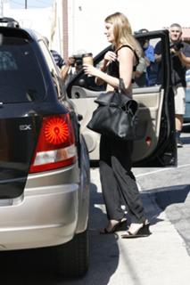 Mischa Barton feet photo thumbnail