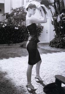 Mischa Barton feet photo thumbnail