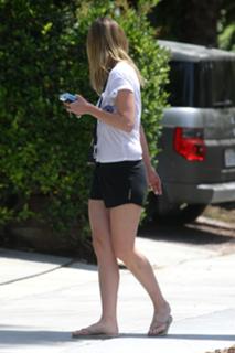Mischa Barton feet photo thumbnail