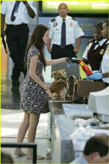 Mischa Barton feet photo thumbnail