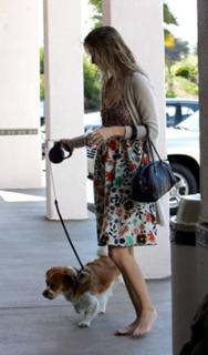 Mischa Barton feet photo thumbnail