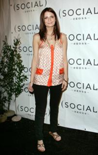 Mischa Barton feet photo thumbnail