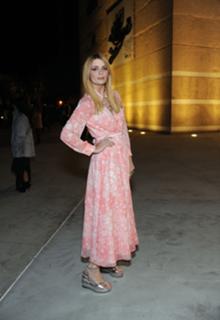 Mischa Barton feet photo thumbnail
