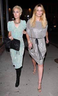 Mischa Barton feet photo thumbnail