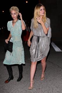 Mischa Barton feet photo thumbnail