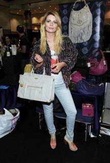 Mischa Barton feet photo thumbnail
